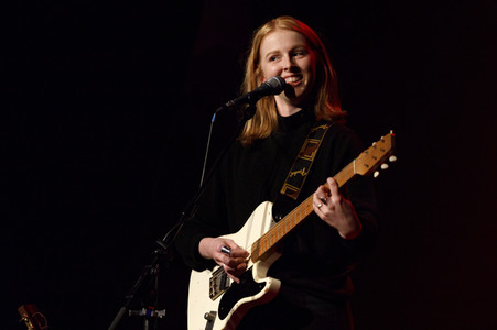 Konzert von Fenne Lily in Köln