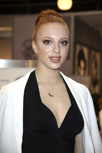 Anna Ermakova auf der Beauty Messe in Düsseldorf