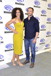 Photocall 'Midnight, Texas' auf der WonderCon 2017 im Anaheim