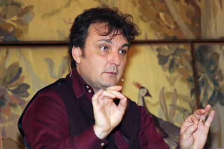 Künstlergespräch mit Ludovic Tézie Wien