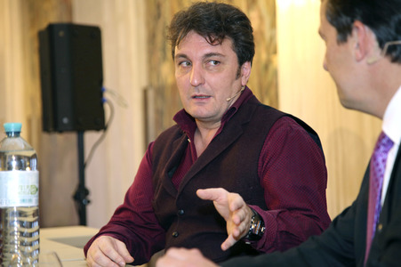 Künstlergespräch mit Ludovic Tézie Wien