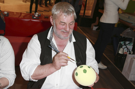 Charity Aktion 'The Perfect Easter Table' in Hamburg