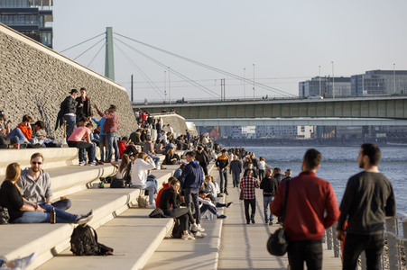 Am Rheinboulevard in Köln