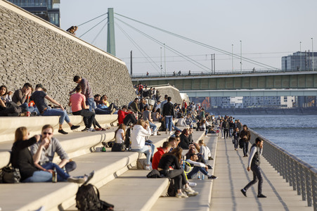 Am Rheinboulevard in Köln