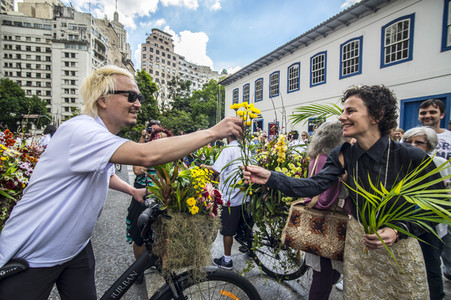 Flower Messenger in Sao Paulo