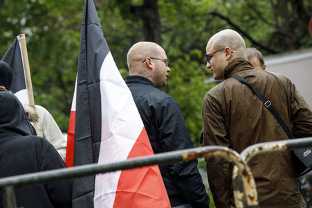 Linke und rechte Demonstrationen in Köln
