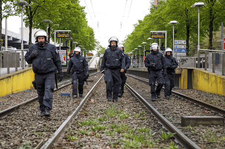 Linke und rechte Demonstrationen in Köln