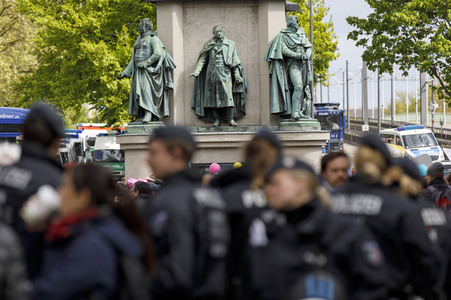 Demonstrationen gegen den AfD Bundesparteitag in Köln