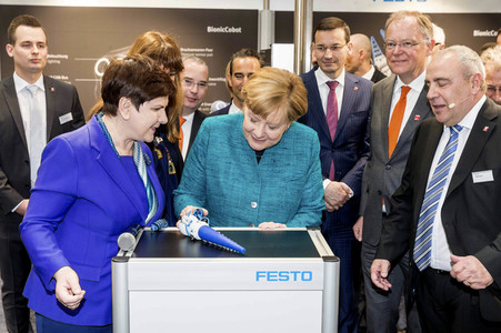 Eröffnungsrundgang der Bundeskanzelerin auf der Hannover Messe 2017