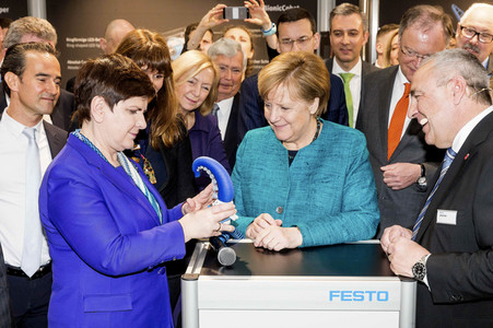 Eröffnungsrundgang der Bundeskanzelerin auf der Hannover Messe 2017