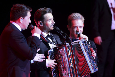 Liveshow 'Das große Schlagerfest - Die Party des Jahres' in Kiel