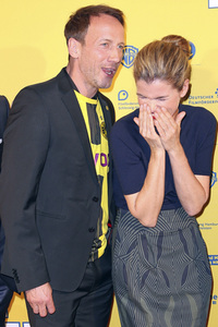Filmpremiere 'Happy Burnout' in Hamburg