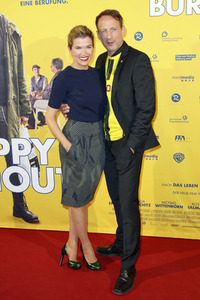 Filmpremiere 'Happy Burnout' in Hamburg