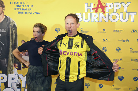 Filmpremiere 'Happy Burnout' in Hamburg