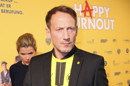 Filmpremiere 'Happy Burnout' in Hamburg