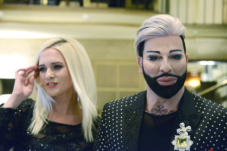 Ladies Dinner zu 30 Jahre Harald Glööckler Pompöös in Köln