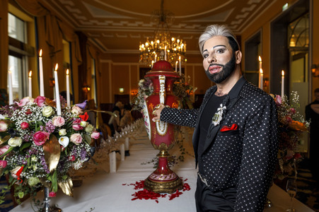 Ladies Dinner zu 30 Jahre Harald Glööckler Pompöös in Köln