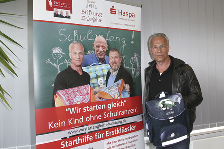 Pressetermin 'Wir starten gleich - Kein Kind ohne Schulranzen' in Hamburg