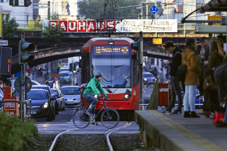 Symbolfoto Bahnübergang