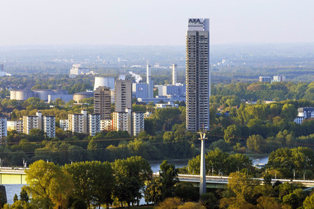 Symbolfoto Colonia-Hochhaus