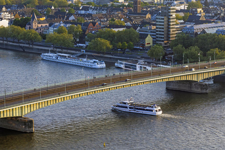 Symbolfoto Deutzer Brücke