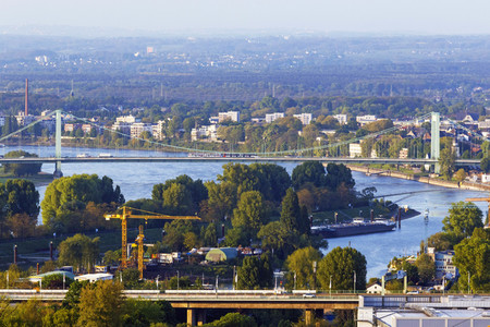Symbolfoto Mülheimer Brücke