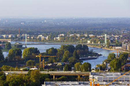 Symbolfoto Mülheimer Brücke
