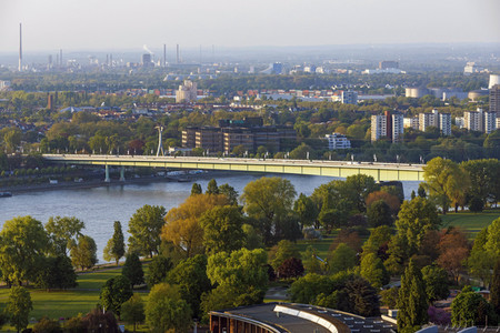 Symbolfoto Zoobrücke