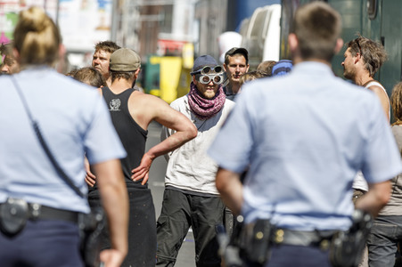 Demo am Hansaring in Köln