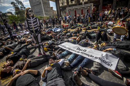 Demonstration gegen Sparmaßnahmen im Kulturbereich in Sao Paulo