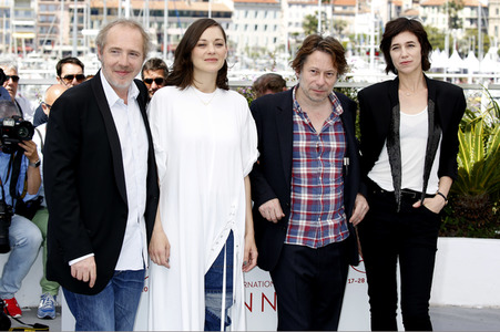 'Les fantomes d'Ismael' Photocall Cannes Film Festival 2017