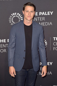 TV-Film Premiere 'Dirty Dancing' in Beverly Hills