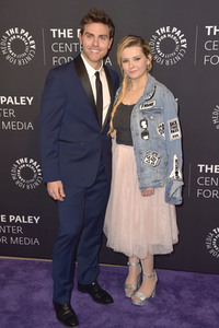 TV-Film Premiere 'Dirty Dancing' in Beverly Hills