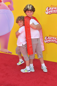 Filmpremiere 'Captain Underpants: The First Epic Movie' in Westwood