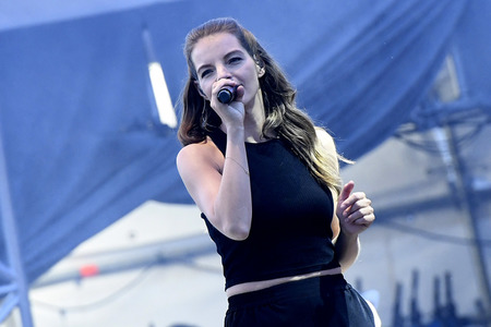 Yvonne Catterfeld live beim 36. Deutschen Evangelischen Kirchentag in Berlin
