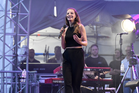Yvonne Catterfeld live beim 36. Deutschen Evangelischen Kirchentag in Berlin