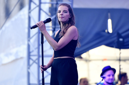 Yvonne Catterfeld live beim 36. Deutschen Evangelischen Kirchentag in Berlin