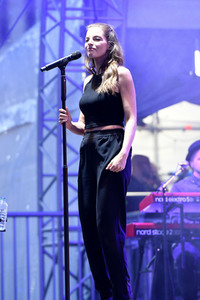 Yvonne Catterfeld live beim 36. Deutschen Evangelischen Kirchentag in Berlin