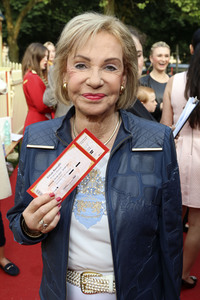 Gala-Premiere des Circus Roncalli in Hamburg