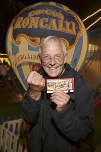 Gala-Premiere des Circus Roncalli in Hamburg