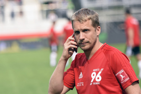 Benefizspiel Mertes 96-Freunde gegen Clemens Werderaner in Hannover