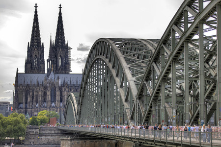 Symbolfoto Hohenzollernbrücke