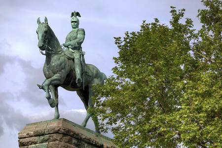 Symbolfoto Reiterstandbild von Kaiser Wilhelm II.