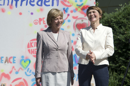 Übergabe des Ehrenamtes an die neue UNICEF-Schirmherrin in Berlin