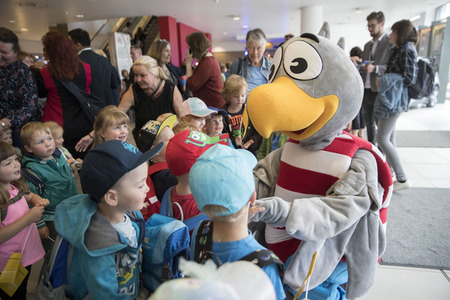 Filmpremiere 'Applaus für Felix - Ein Tag im Bundestag' in Erfurt