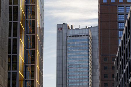 Symbolfoto Silberturm
