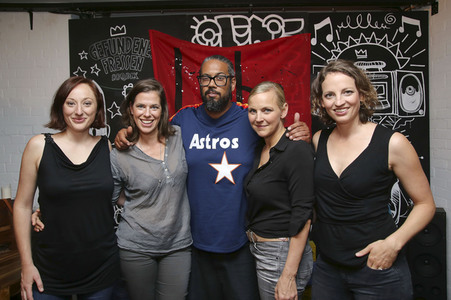 Singlepräsentation mit Salut Salon und Samy Deluxe in Hamburg