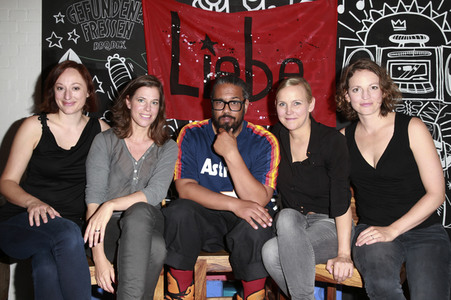 Singlepräsentation mit Salut Salon und Samy Deluxe in Hamburg