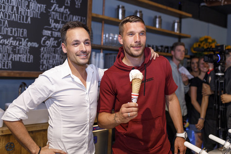 Eisdieleneröffnung von Lukas Podolski in Köln