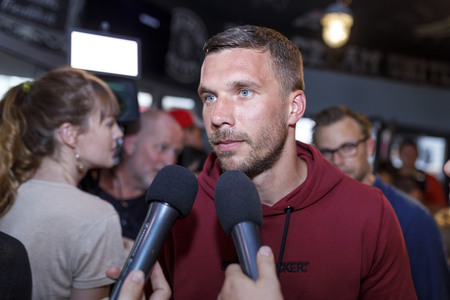 Eisdieleneröffnung von Lukas Podolski in Köln
